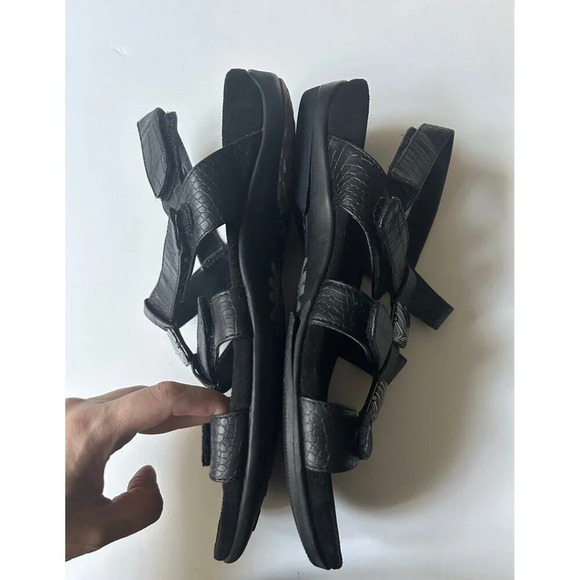 Vionic Amber Slingback Sandals Women’s Size 9 Black Croc Print - Picture 3 of 7